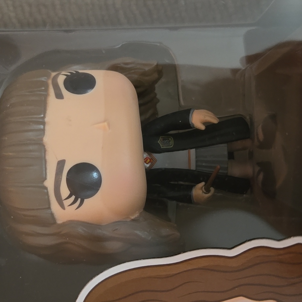 NWT Pop! Hermione Granger Vinyl Figure - Picture 7 of 7
